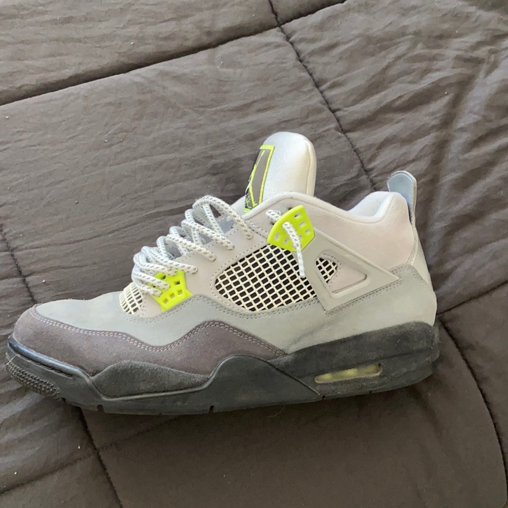 Jordan 4 neon 95